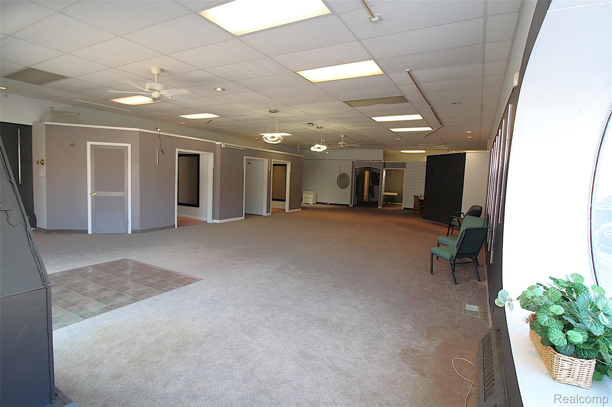 2704 W Jefferson Avenue