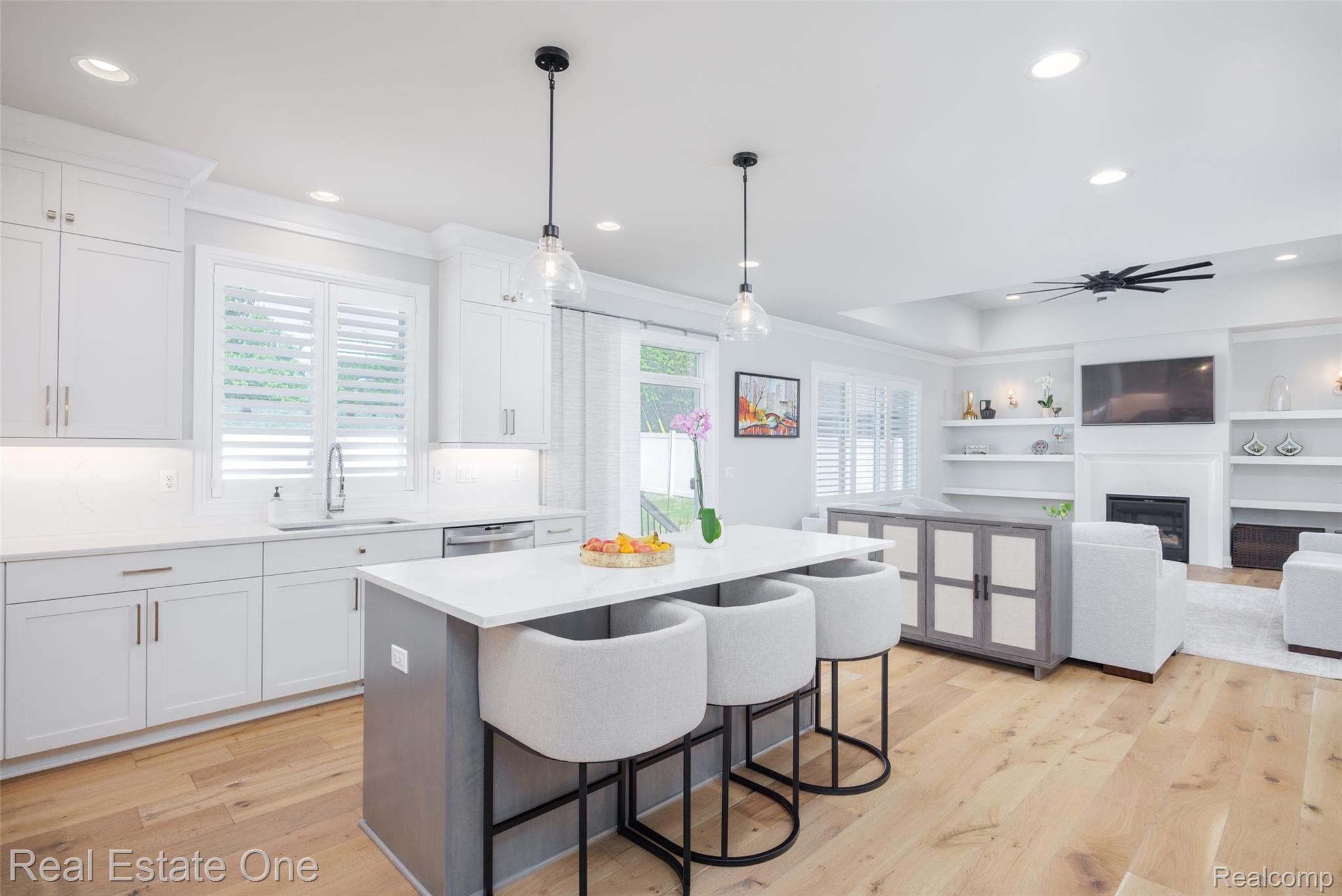 4715 Tonawanda Avenue