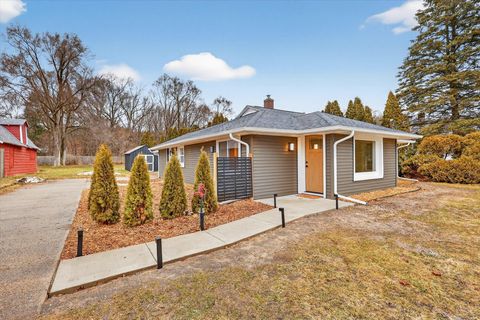 4261 13 Mile Road NE Algoma Township MI 49341