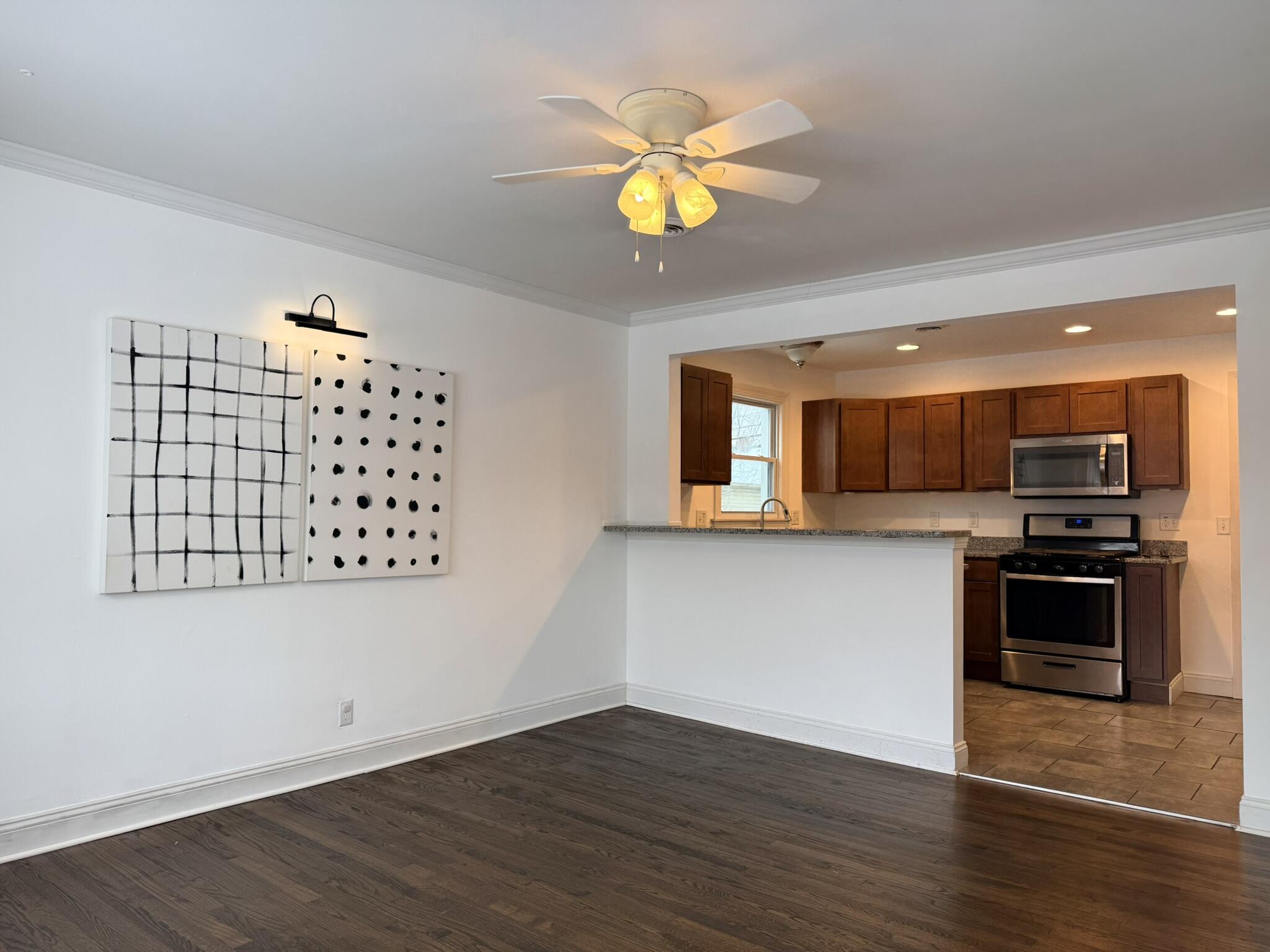 541 E Bennett Avenue