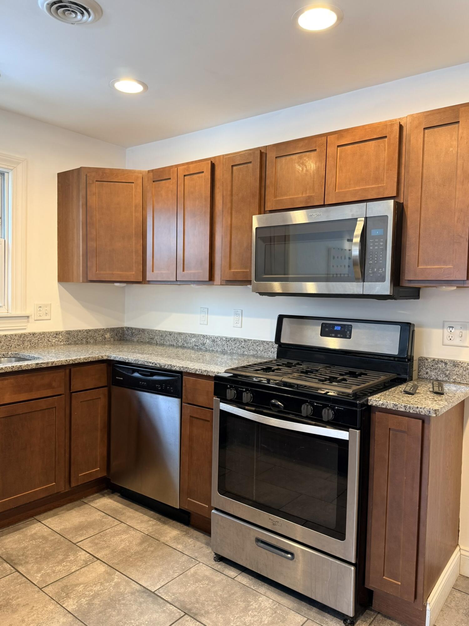 541 E Bennett Avenue