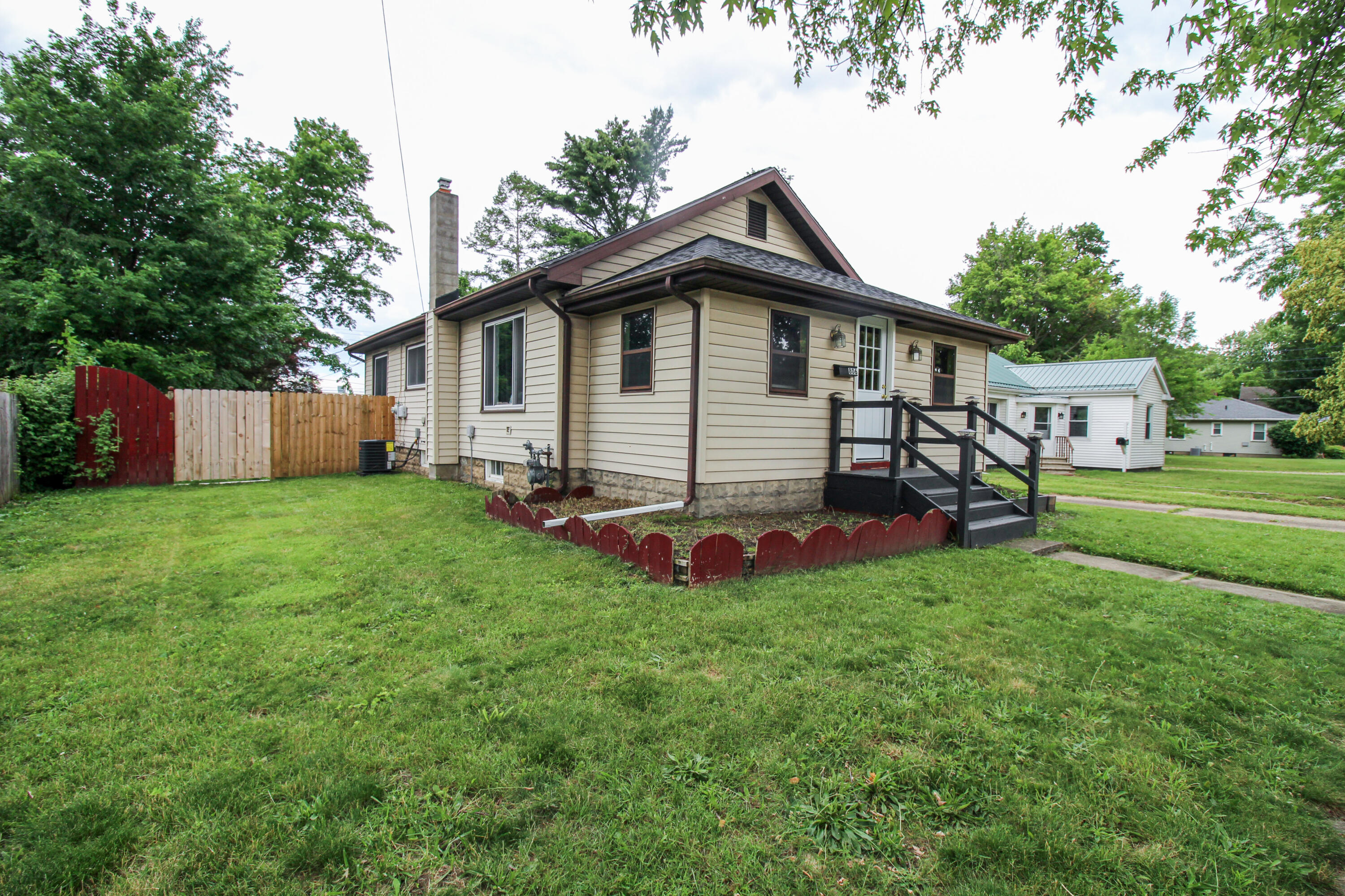 806 West Street