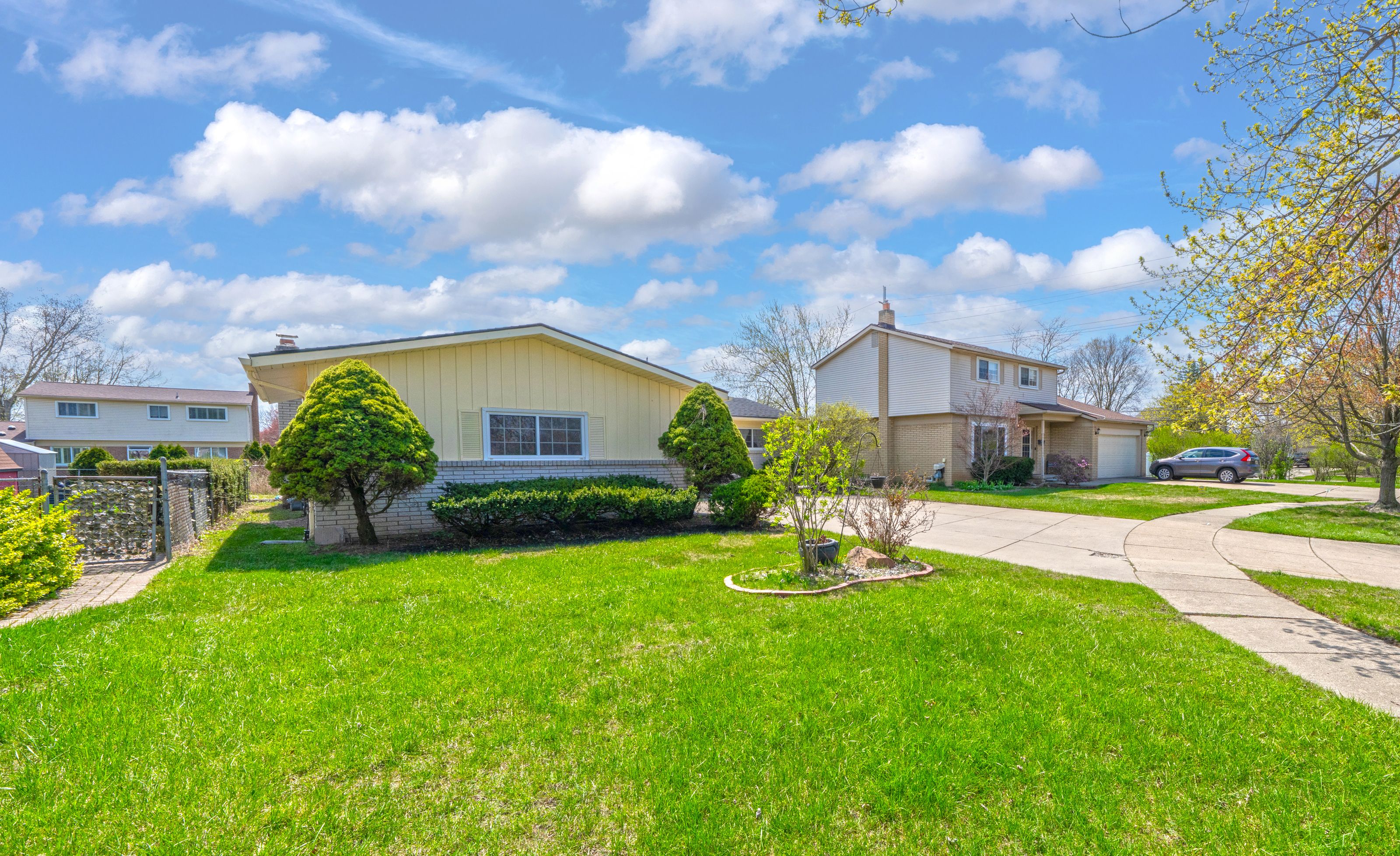 44285 SUFFOLK Court