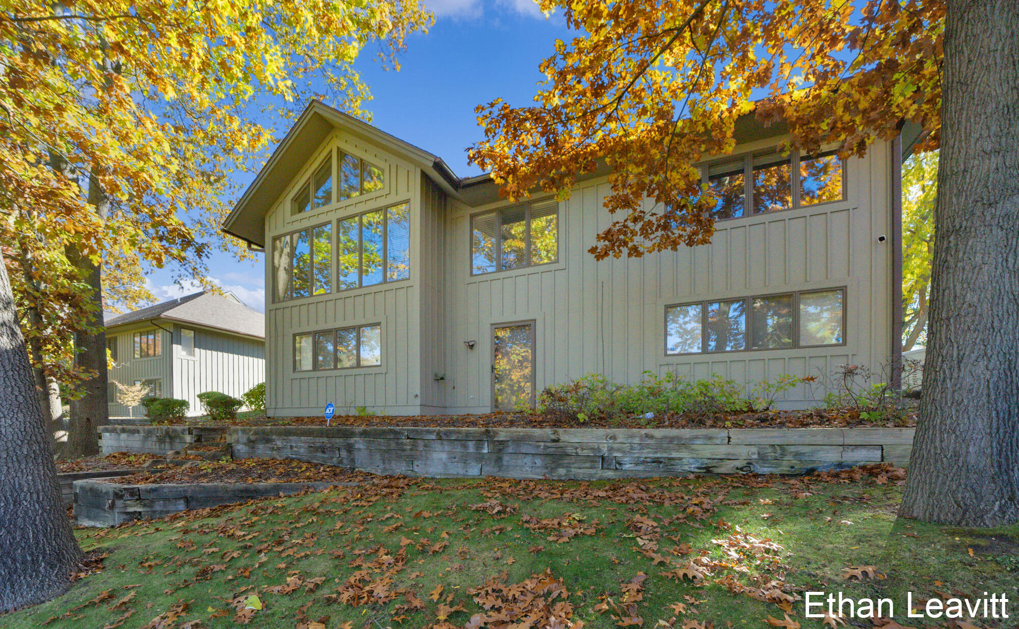 6260 Heathmoor Court SE