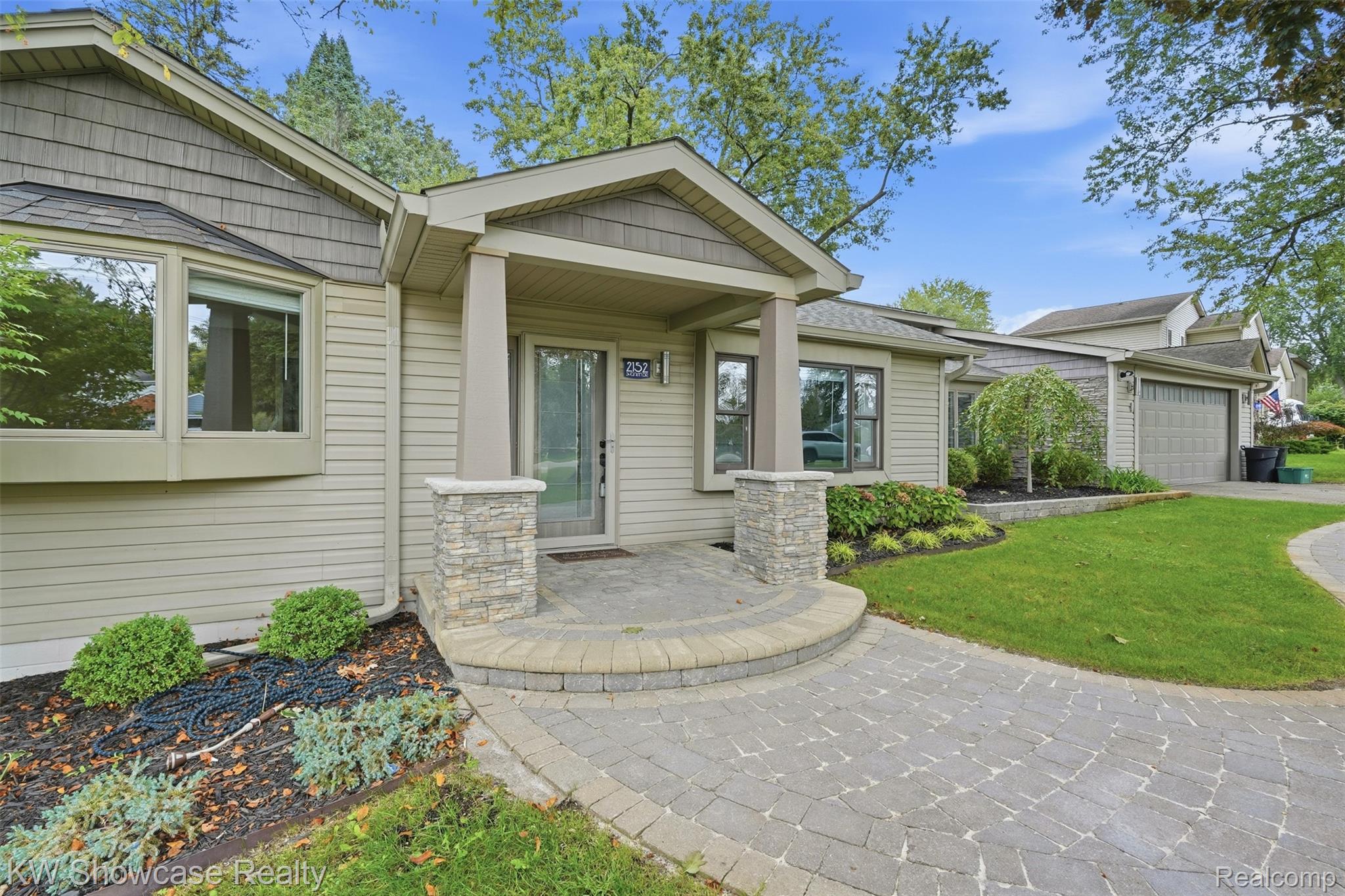 2152 Shankin Drive