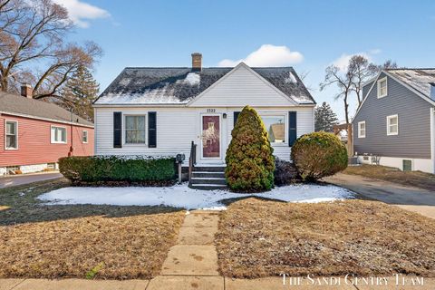 1322 Waverly Avenue Grand Haven City MI 49417