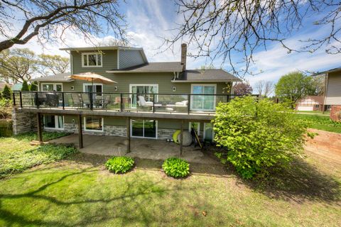 3978 CHANDA Highland Charter Township MI 48356