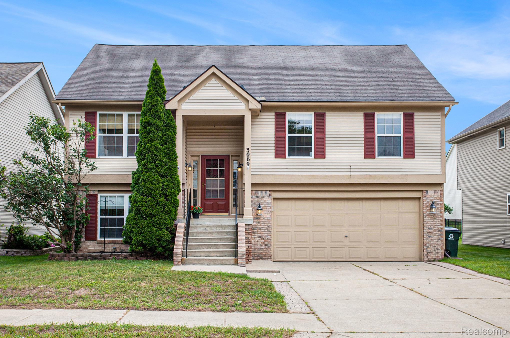 Orion Charter Township, Michigan 48360, United States, 4 Bedrooms Bedrooms, ,3 BathroomsBathrooms,Residential,Pending,214867