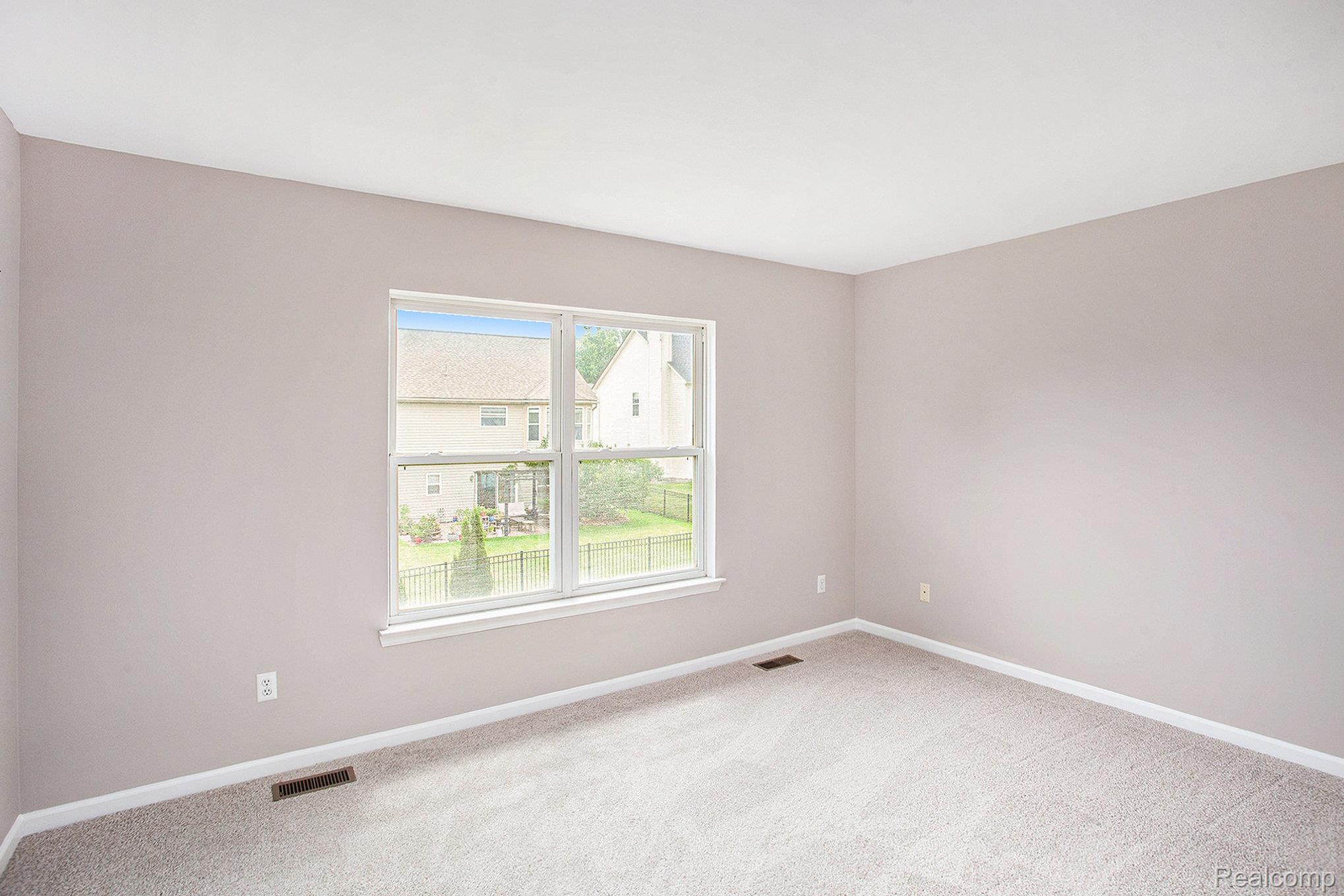 Orion Charter Township, Michigan 48360, United States, 4 Bedrooms Bedrooms, ,3 BathroomsBathrooms,Residential,Pending,214867