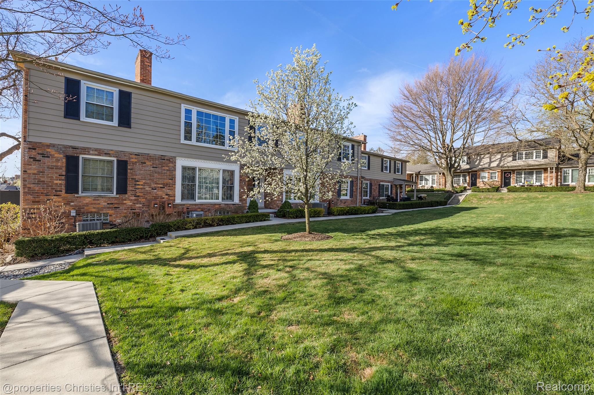 551 N Old Woodward Avenue