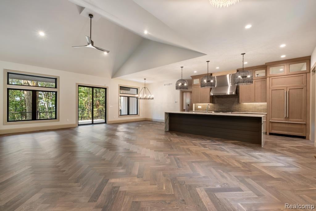 1333 Pinetree Trail