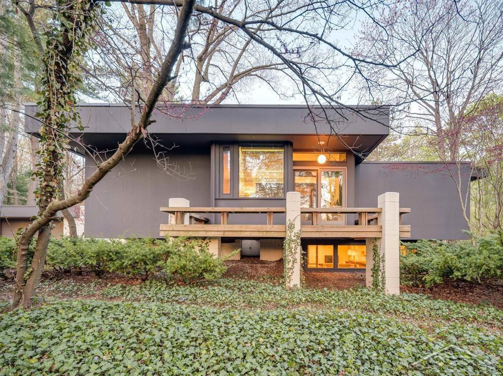 5208 Sunset Drive