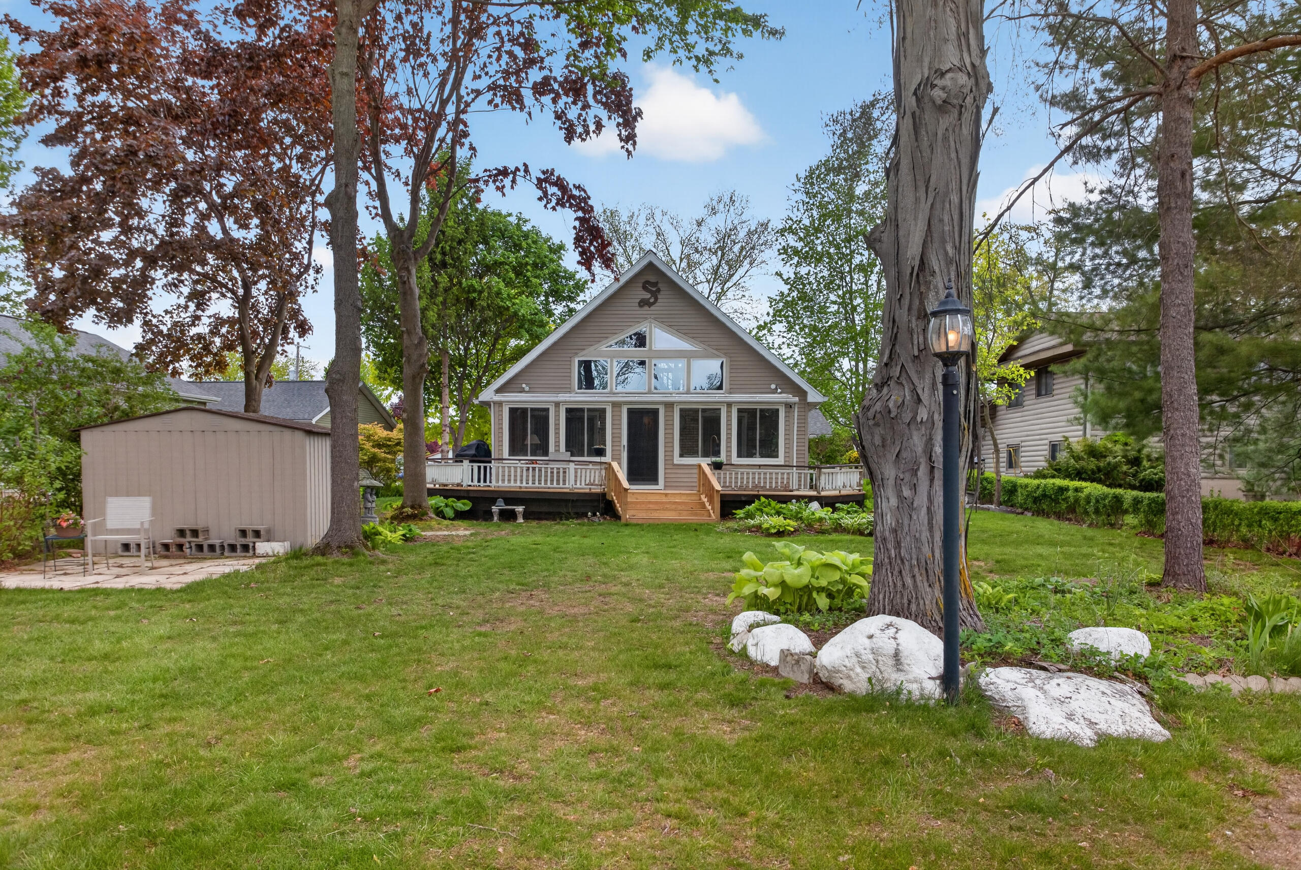 571 Acorn Trail
