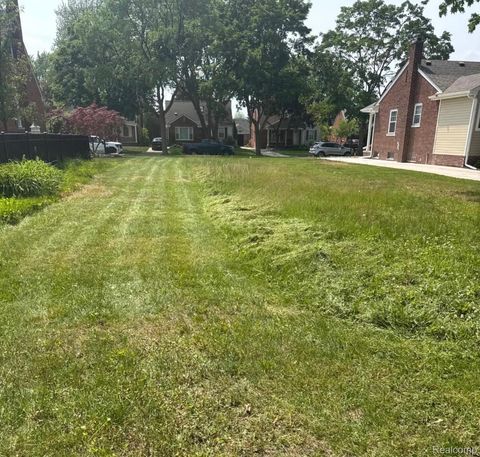 2206 N Connecticut Avenue Royal Oak City MI 48073