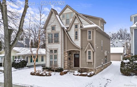 651 Davis Avenue Birmingham City MI 48009