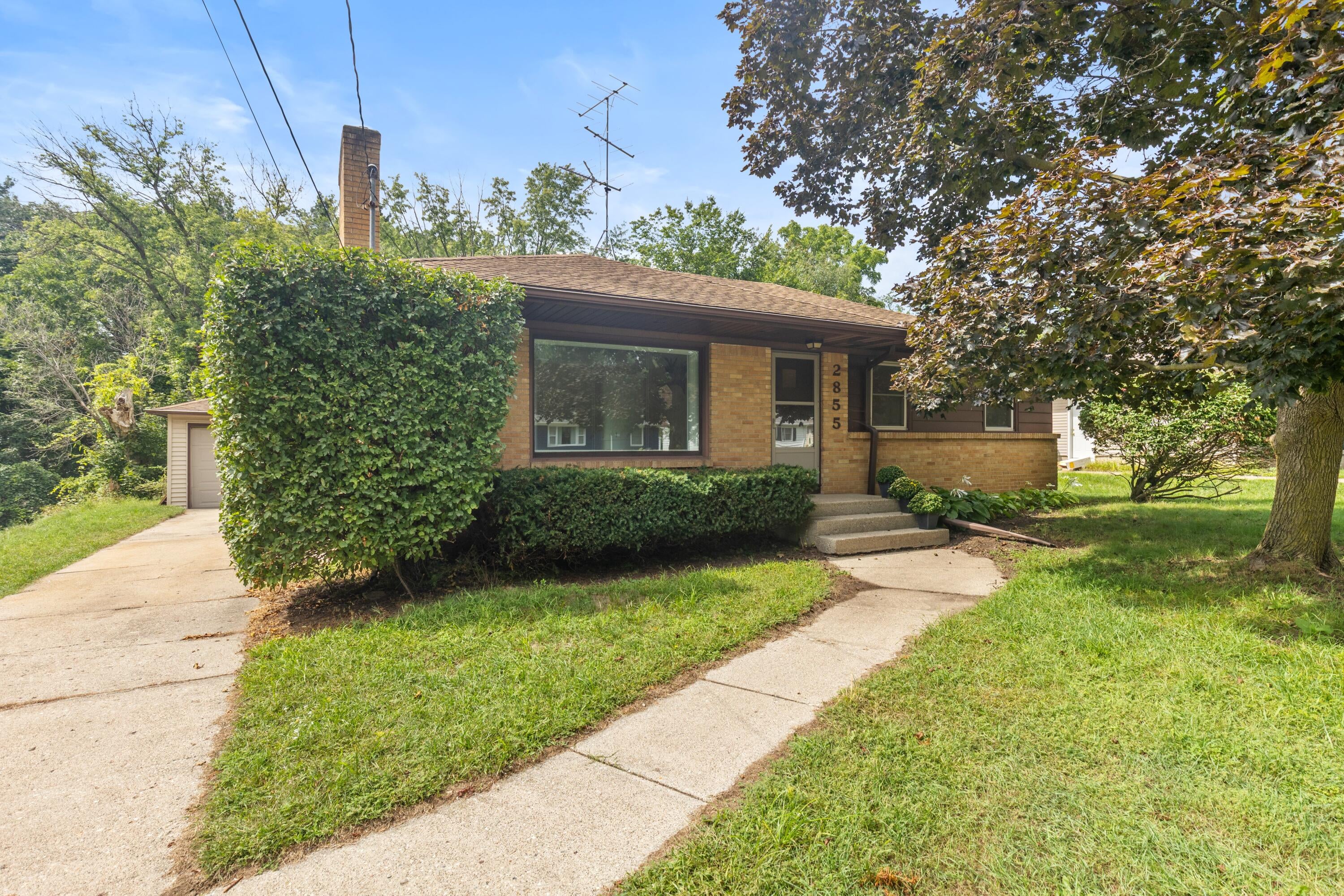 2855 Gerald Avenue NE