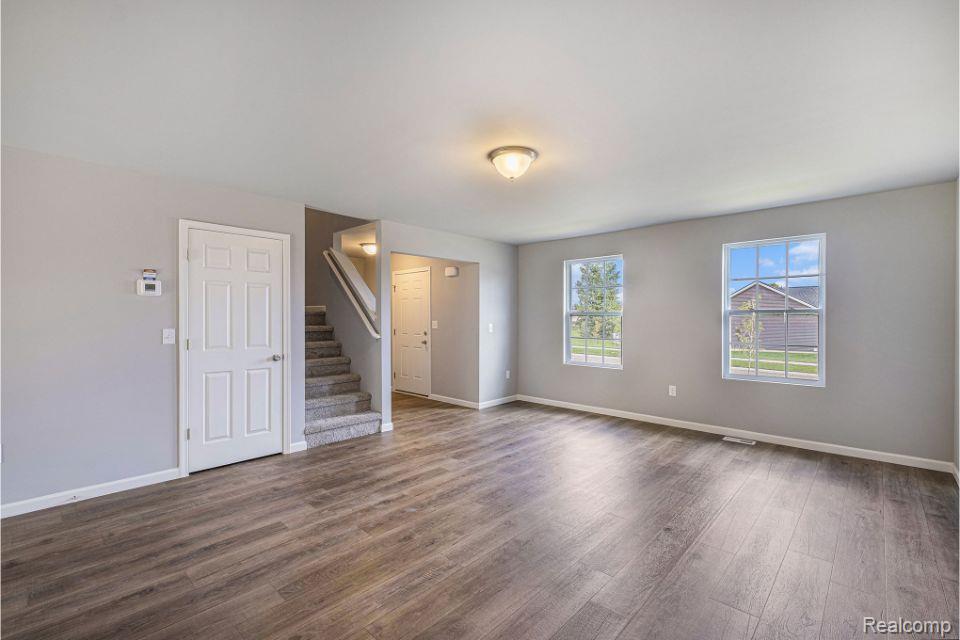 1135 LANCASTER Street