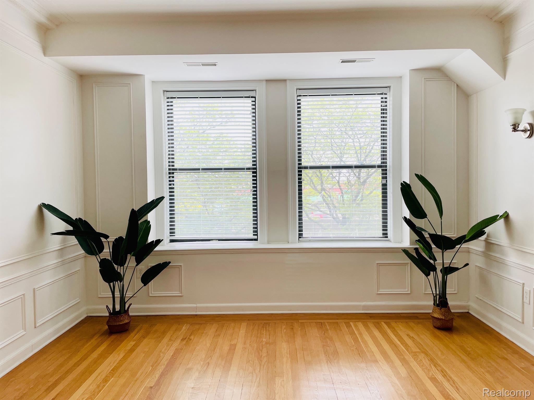 2900 E Jefferson Avenue B1