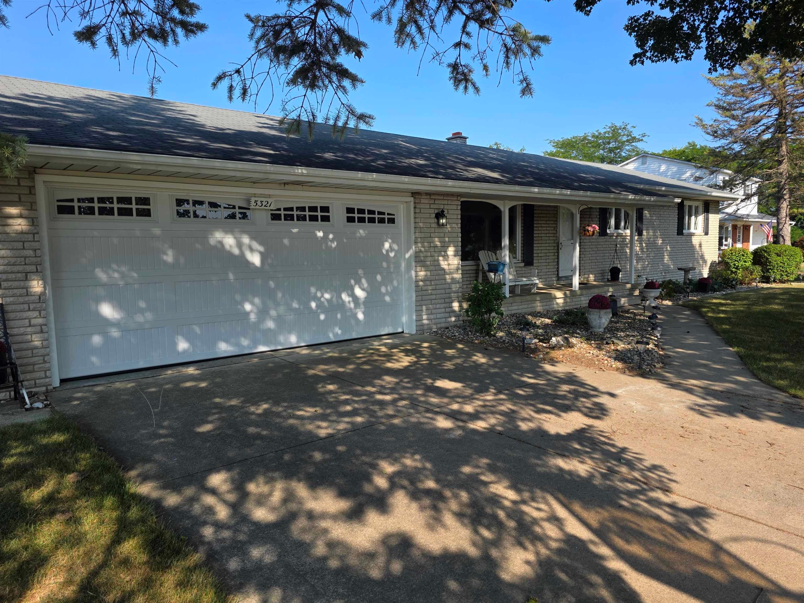 5321 Rosa Court