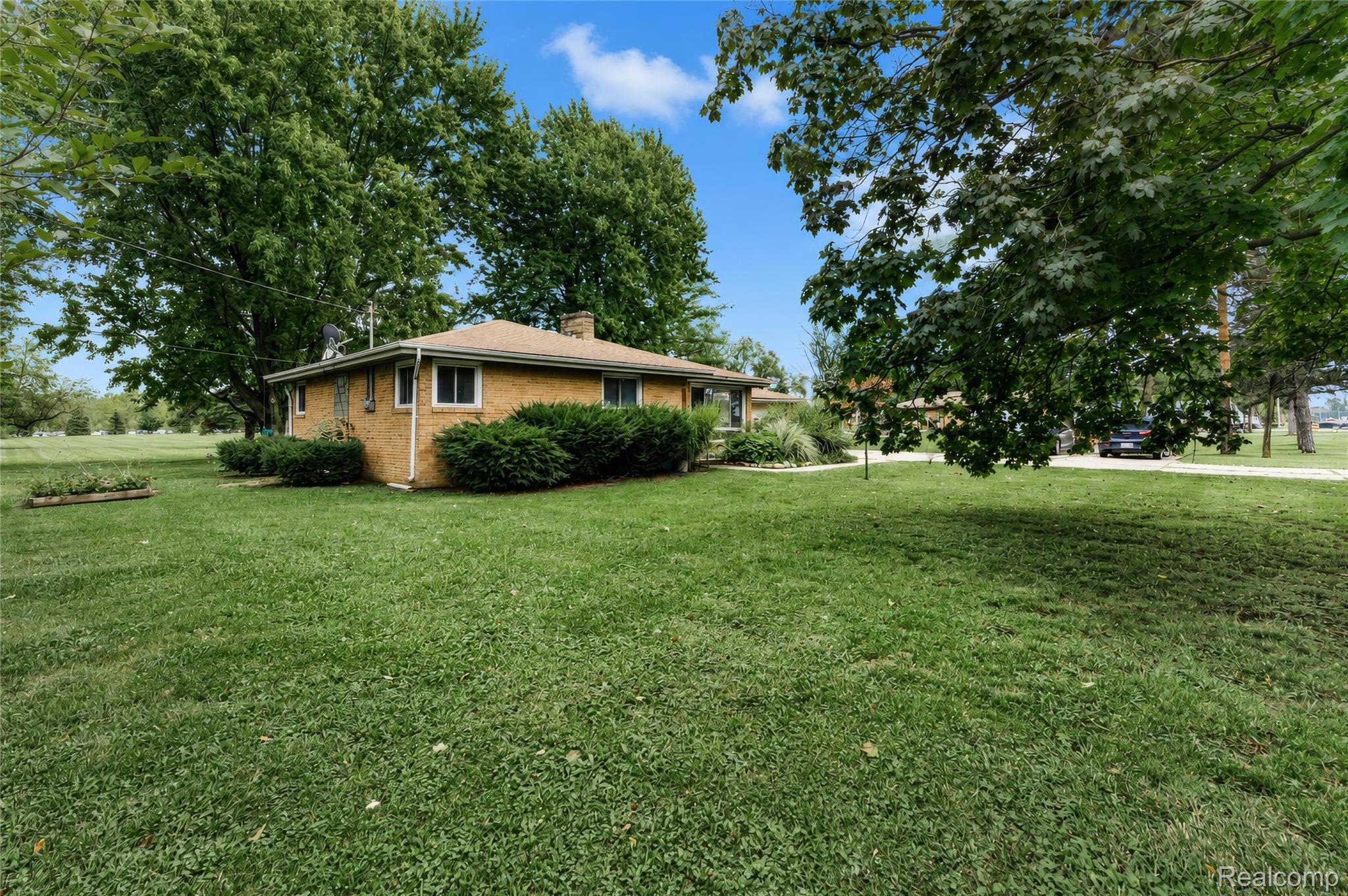 4499 S Linden Road
