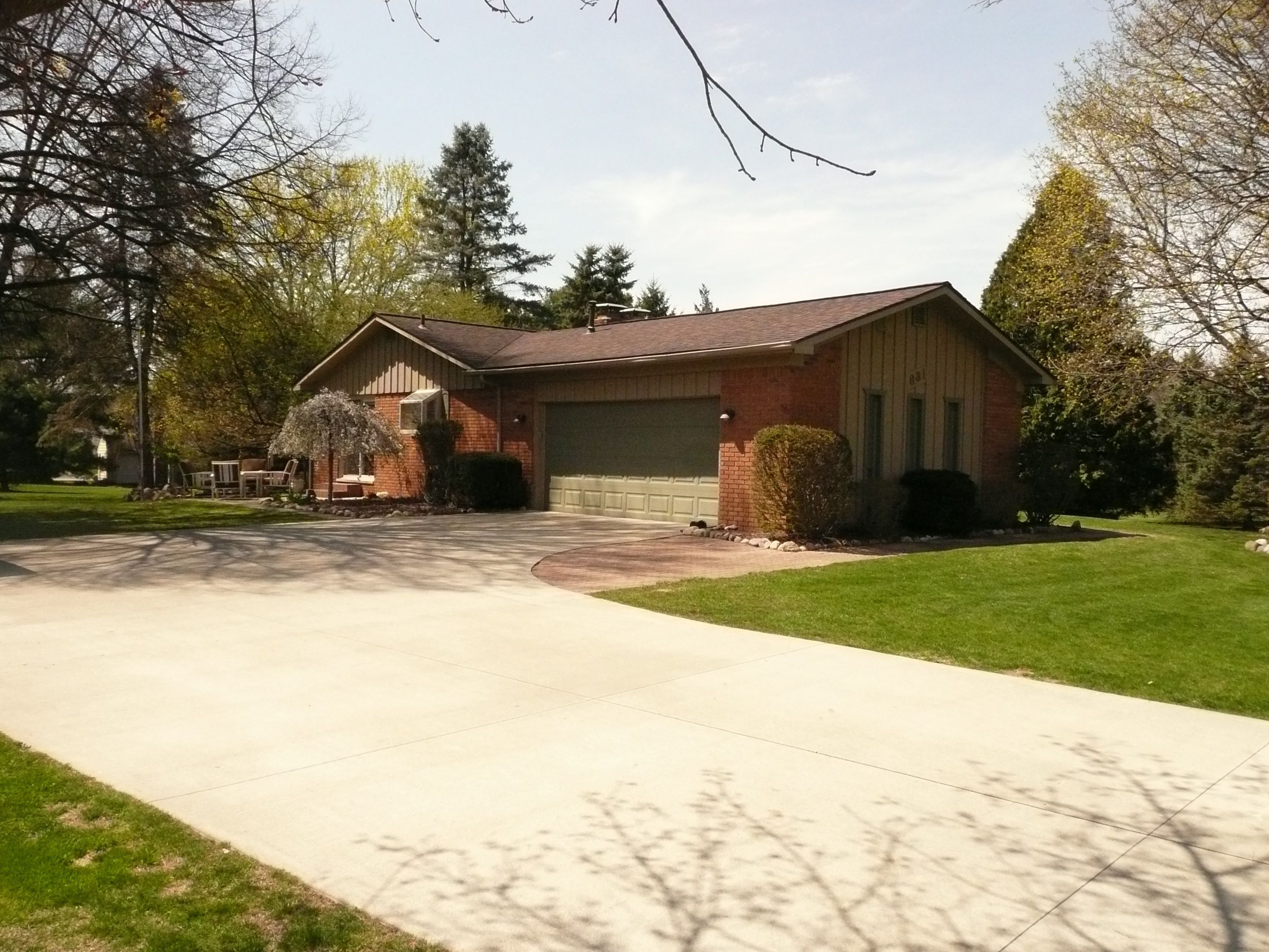 831 DEL SHER Drive