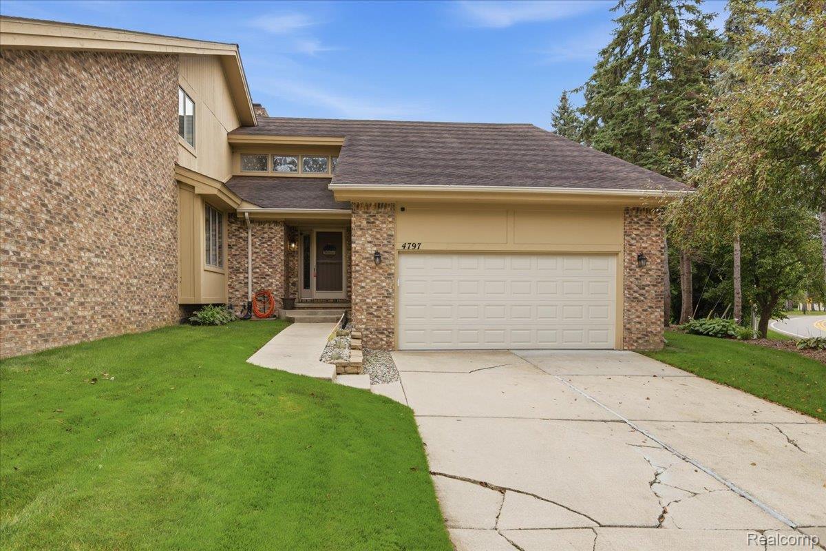 4797 Fairway Court 16