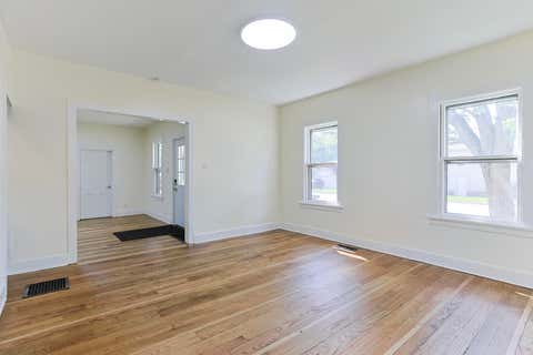 Tiny photo for 403 S 9th Street, Niles City, MI 49120 (MLS # 69026044129)