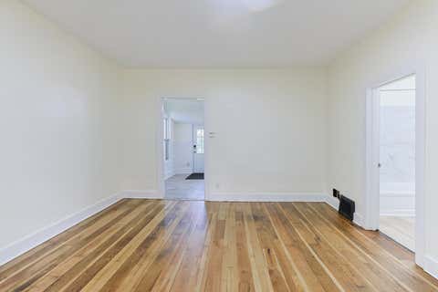 Tiny photo for 403 S 9th Street, Niles City, MI 49120 (MLS # 69026044129)