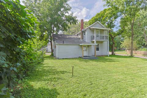 Tiny photo for 403 S 9th Street, Niles City, MI 49120 (MLS # 69026044129)