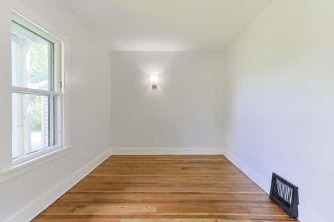 Tiny photo for 403 S 9th Street, Niles City, MI 49120 (MLS # 69026044129)