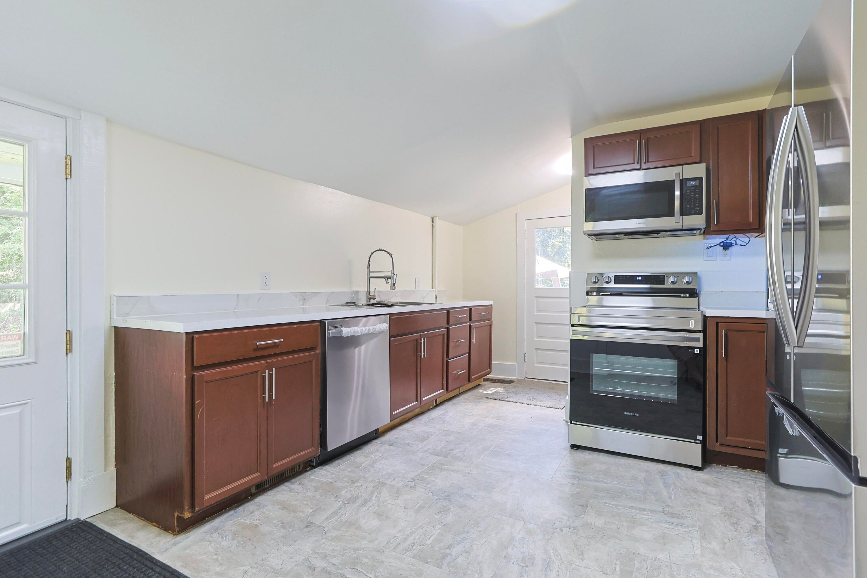 403 S 9th Street