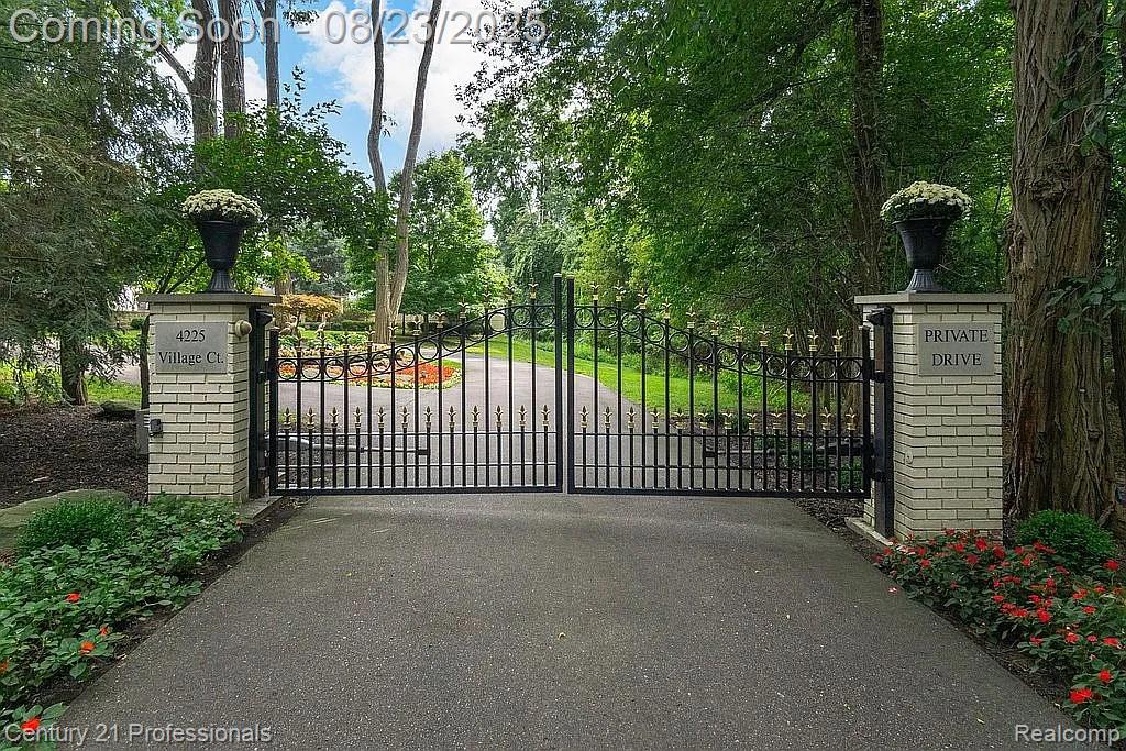 4225 Village Court