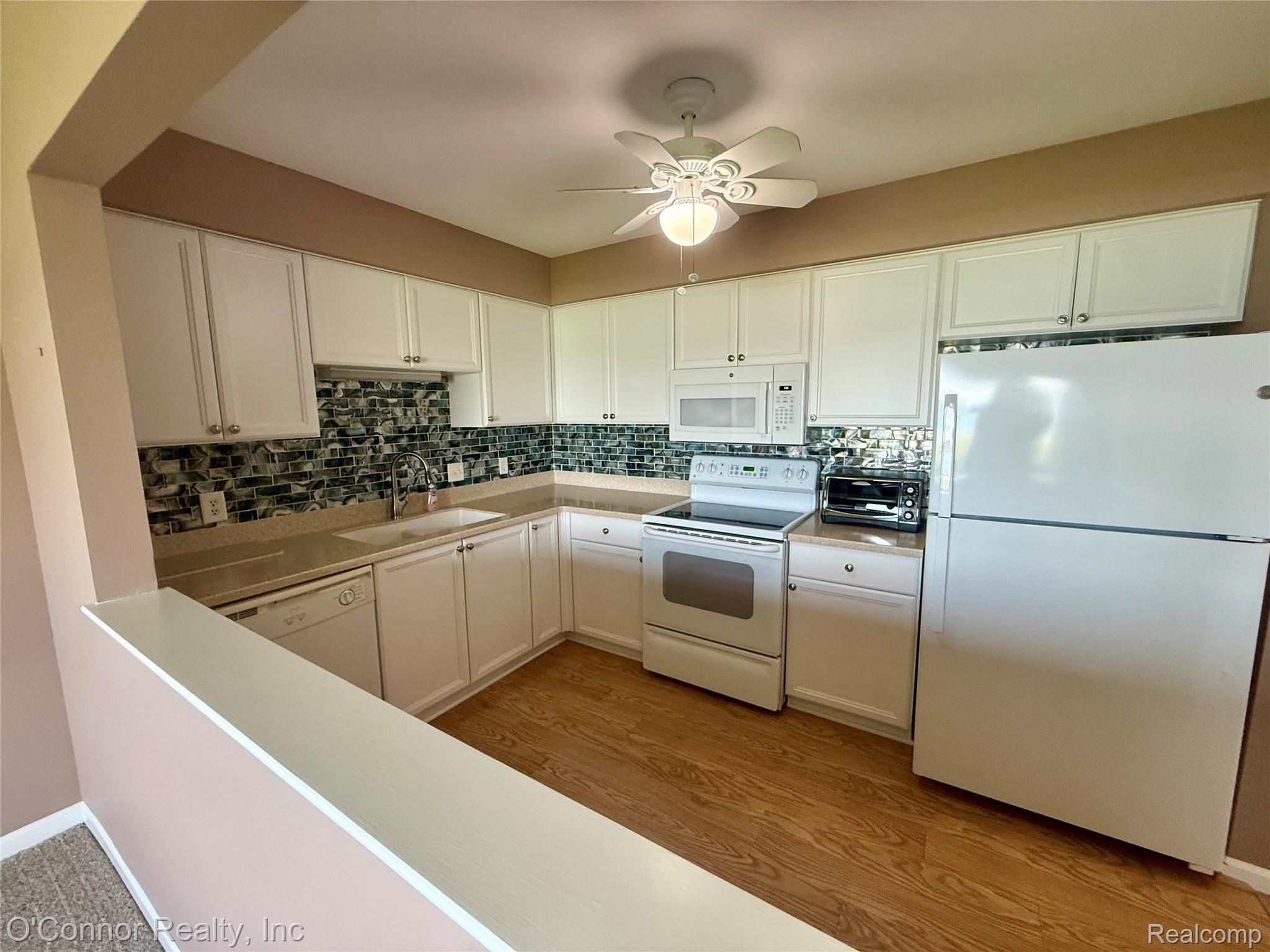 1660 River Road 19