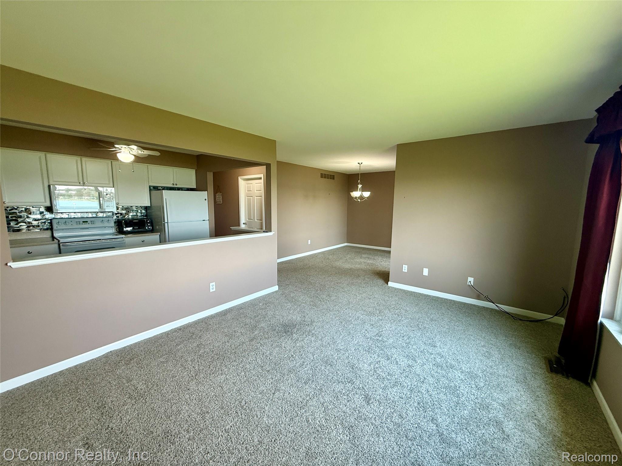 1660 River Road 19