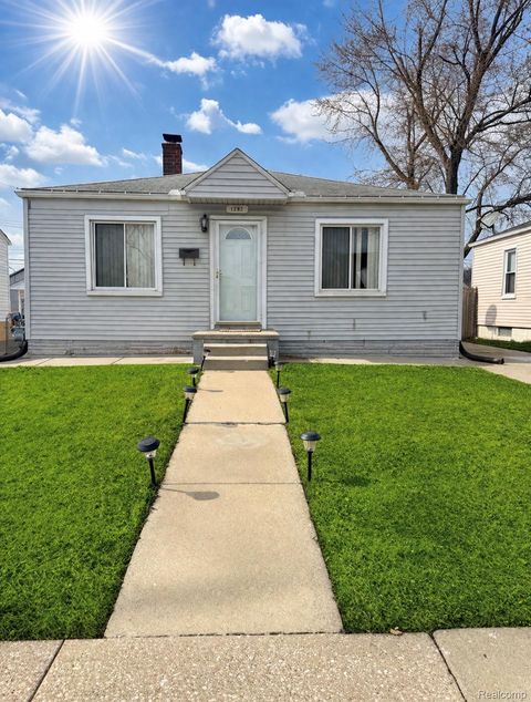 1282 Applewood Avenue Lincoln Park City MI 48146