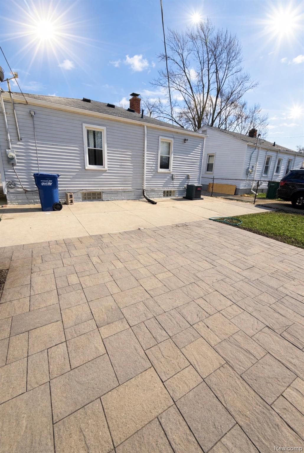 1282 Applewood Avenue