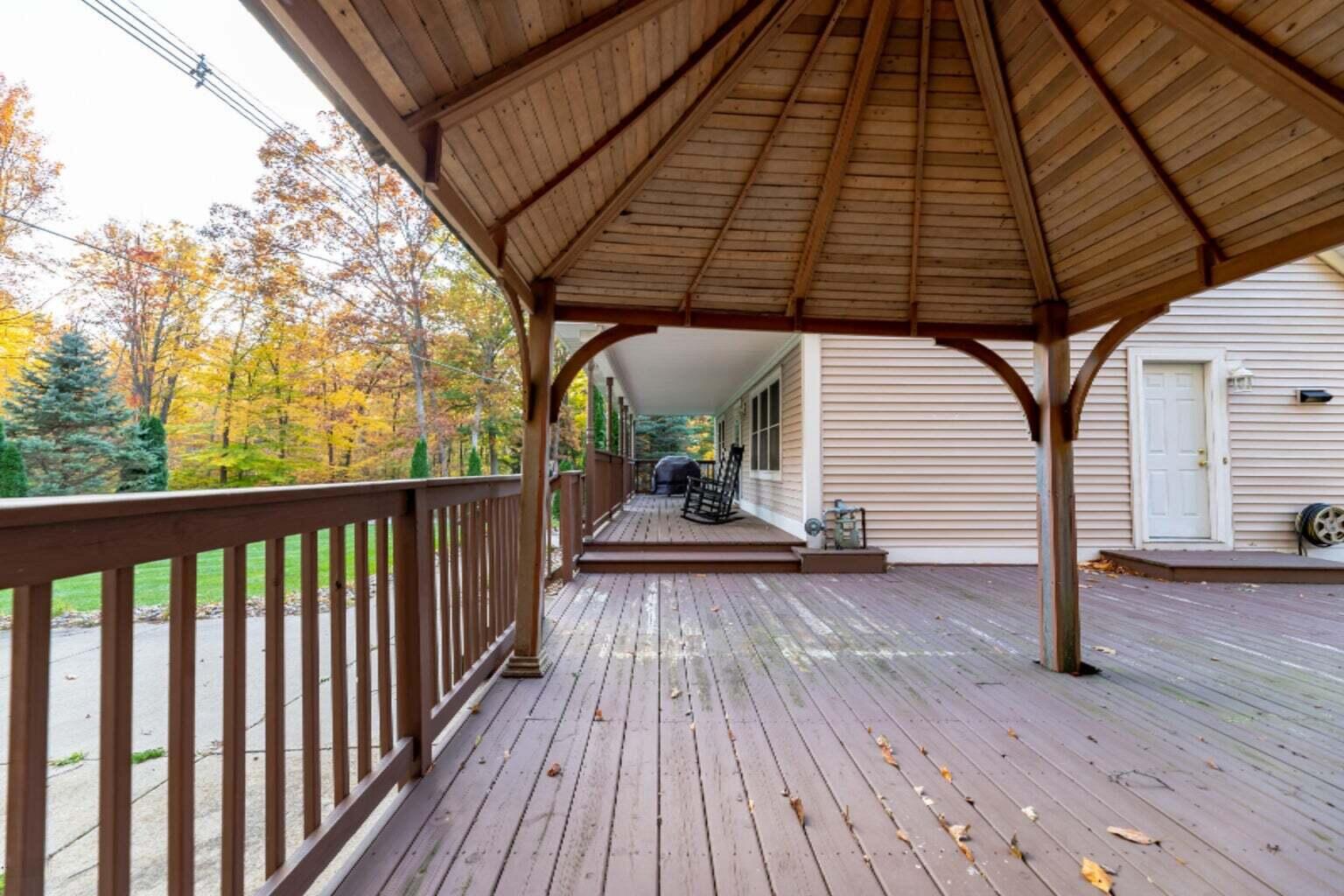 14909 Hickory Street