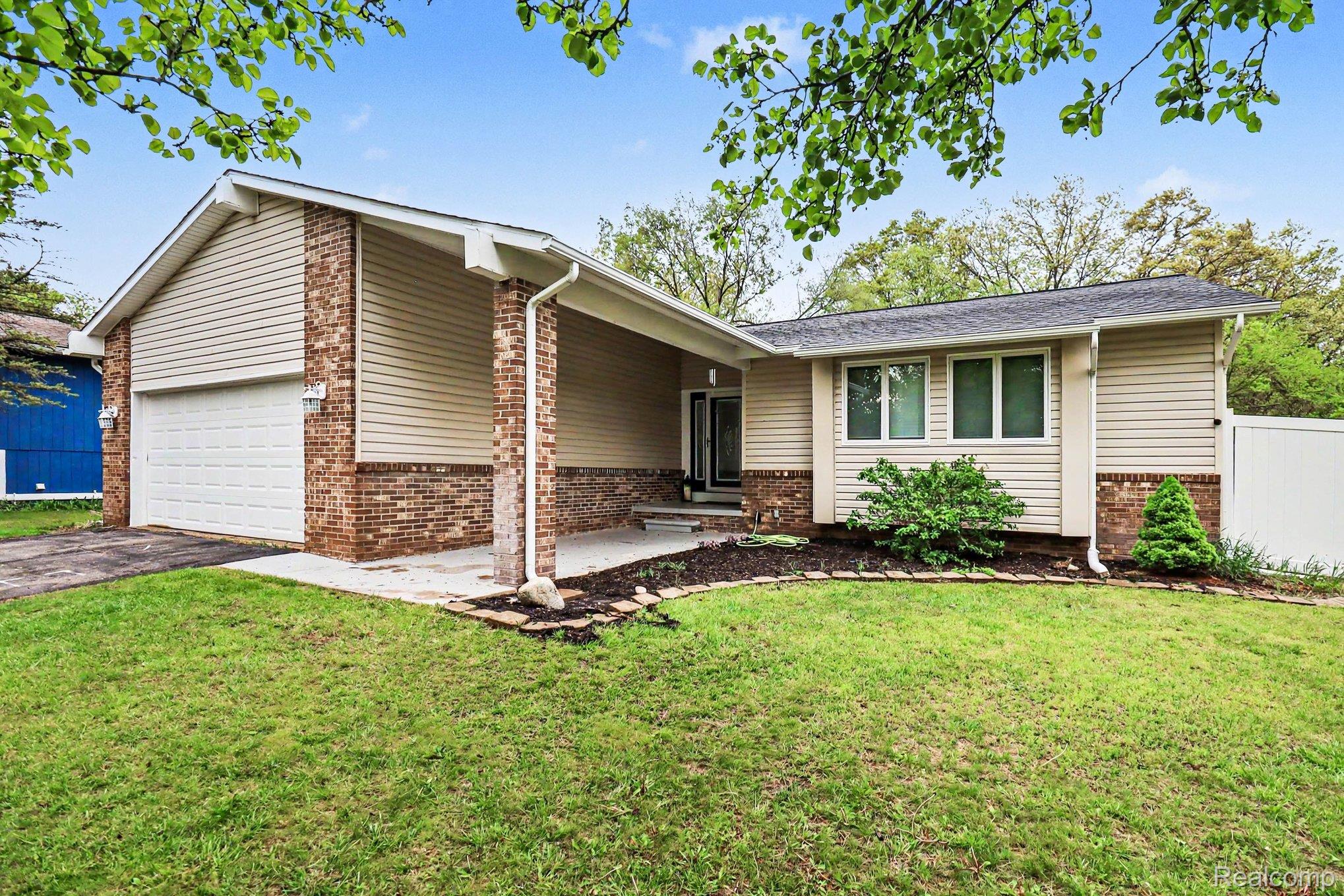 2770 Shady Hollow Drive