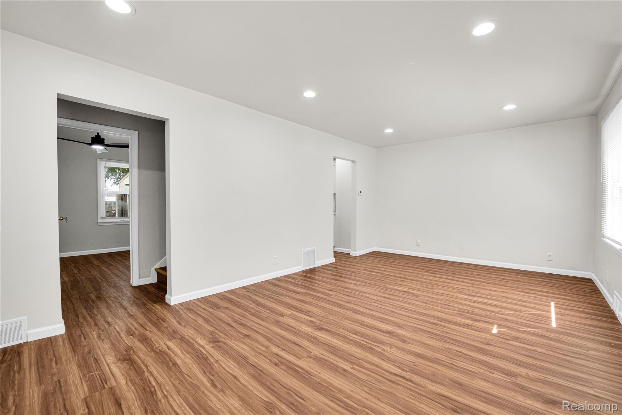 17173 Ontario Street