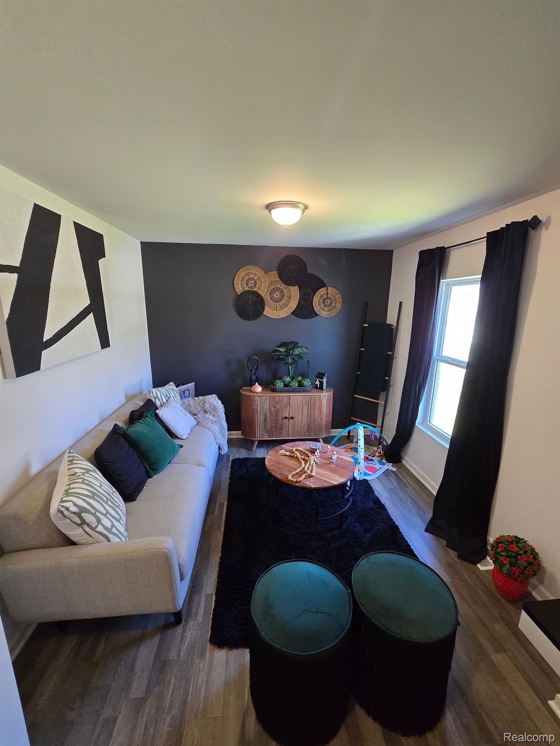 1172 FIELDSTONE Drive