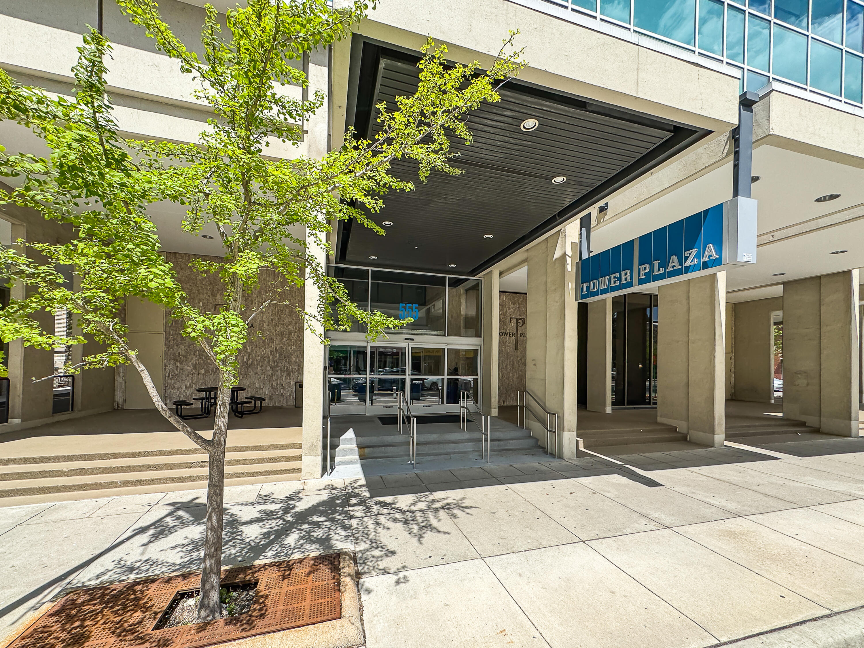 555 E William Street 18B