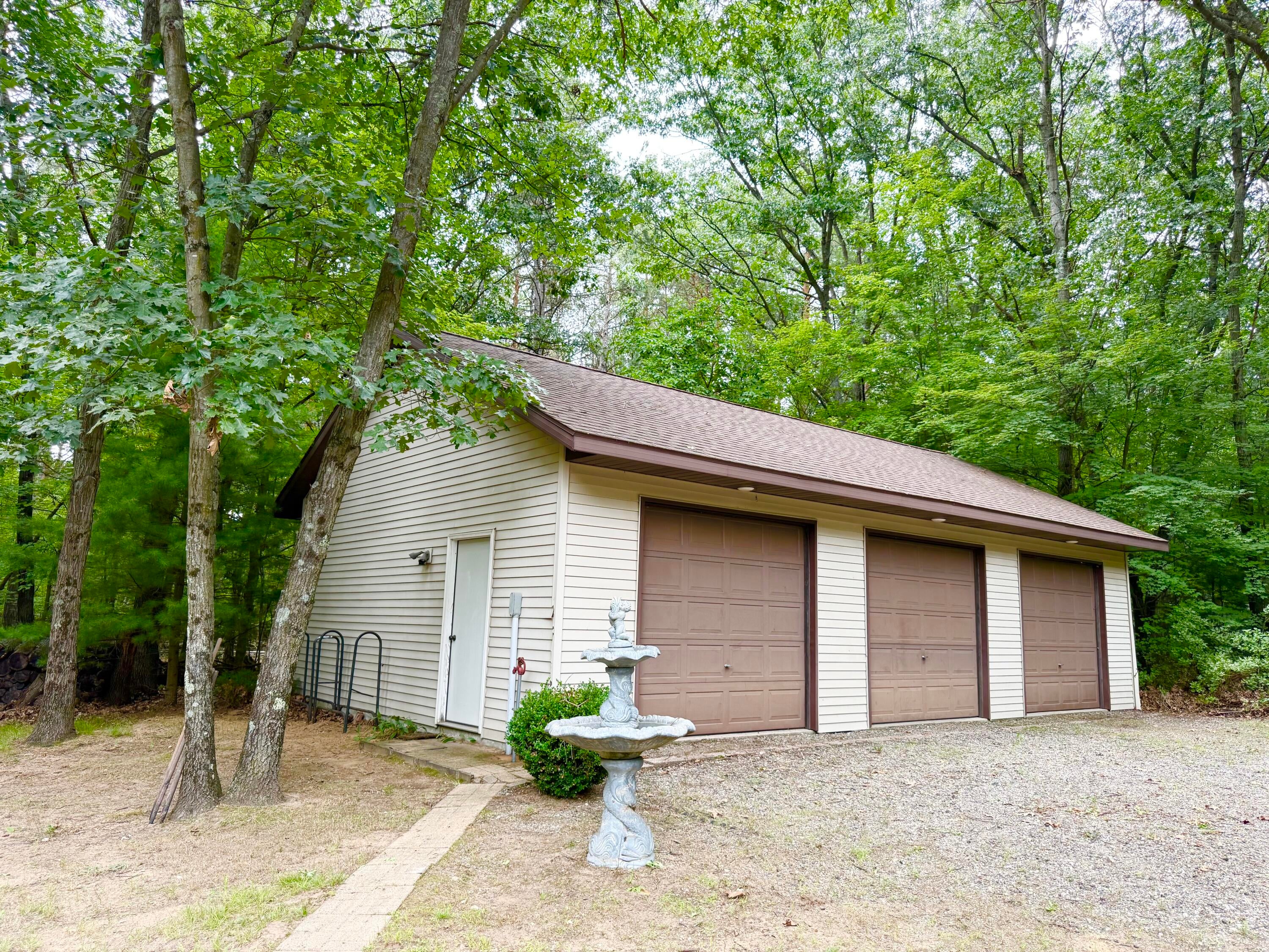 13323 Twin Creek Lane NE