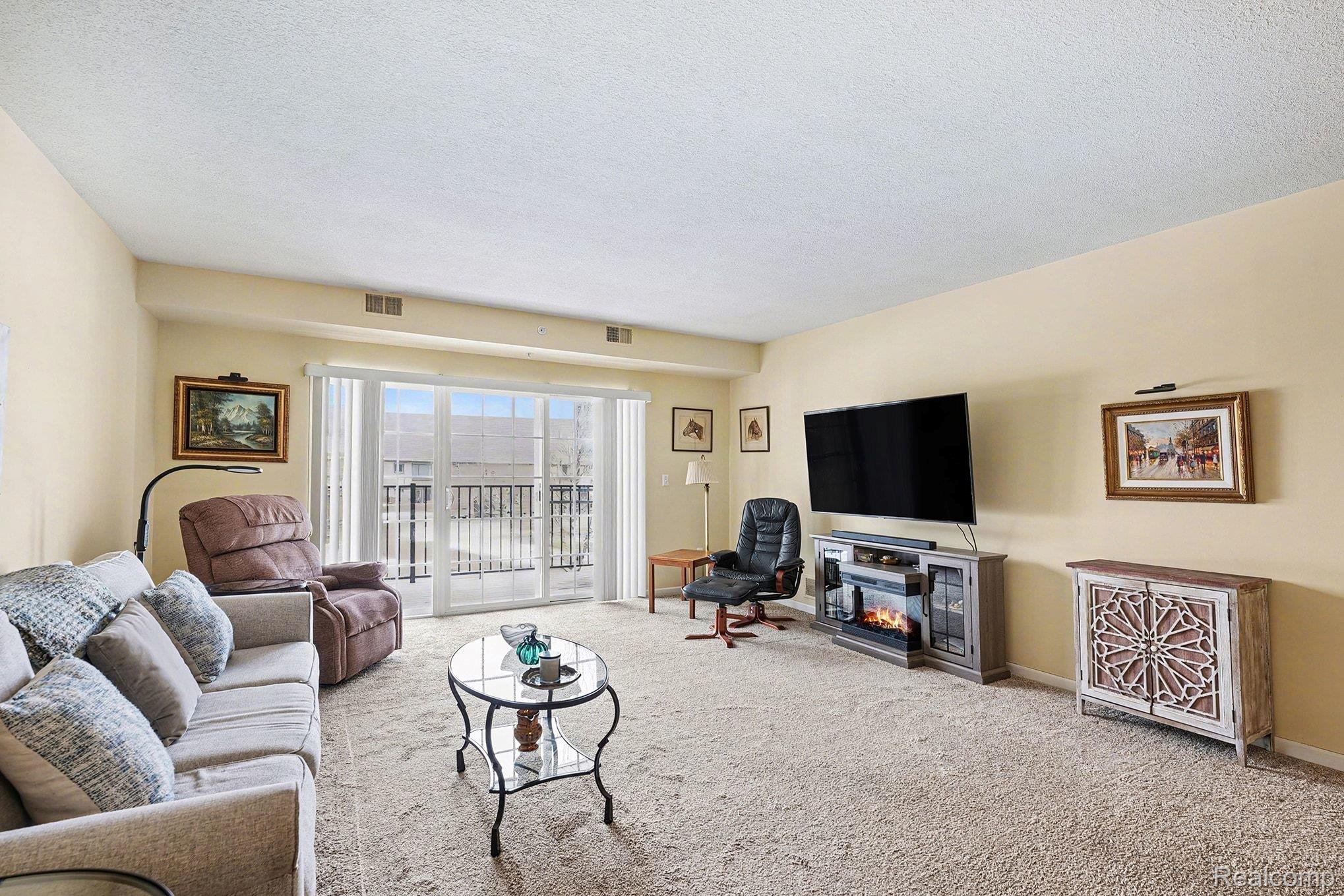 2104 Country Club Drive