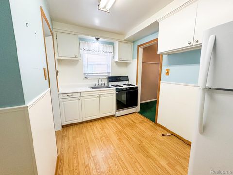 Tiny photo for 782 Cleveland Avenue, Lincoln Park City, MI 48146 (MLS # 20261002986)