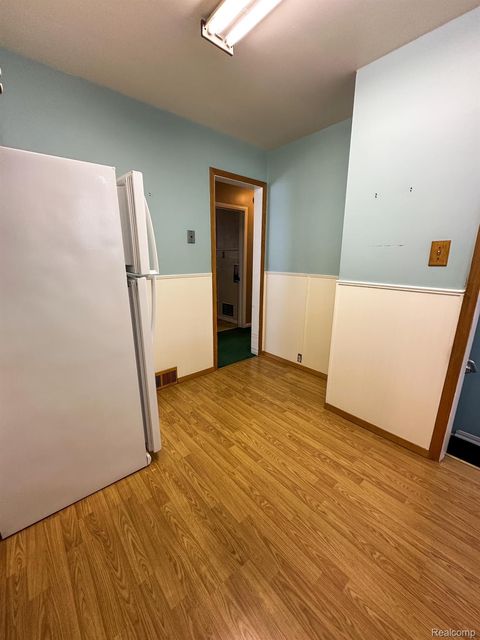 Tiny photo for 782 Cleveland Avenue, Lincoln Park City, MI 48146 (MLS # 20261002986)