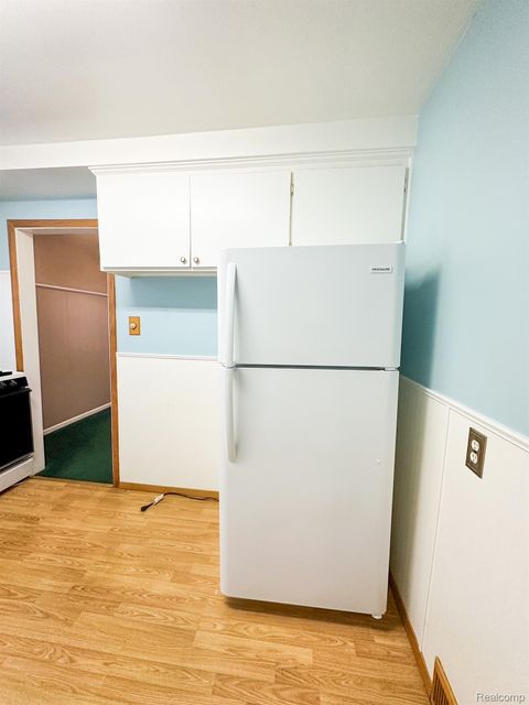 Tiny photo for 782 Cleveland Avenue, Lincoln Park City, MI 48146 (MLS # 20261002986)