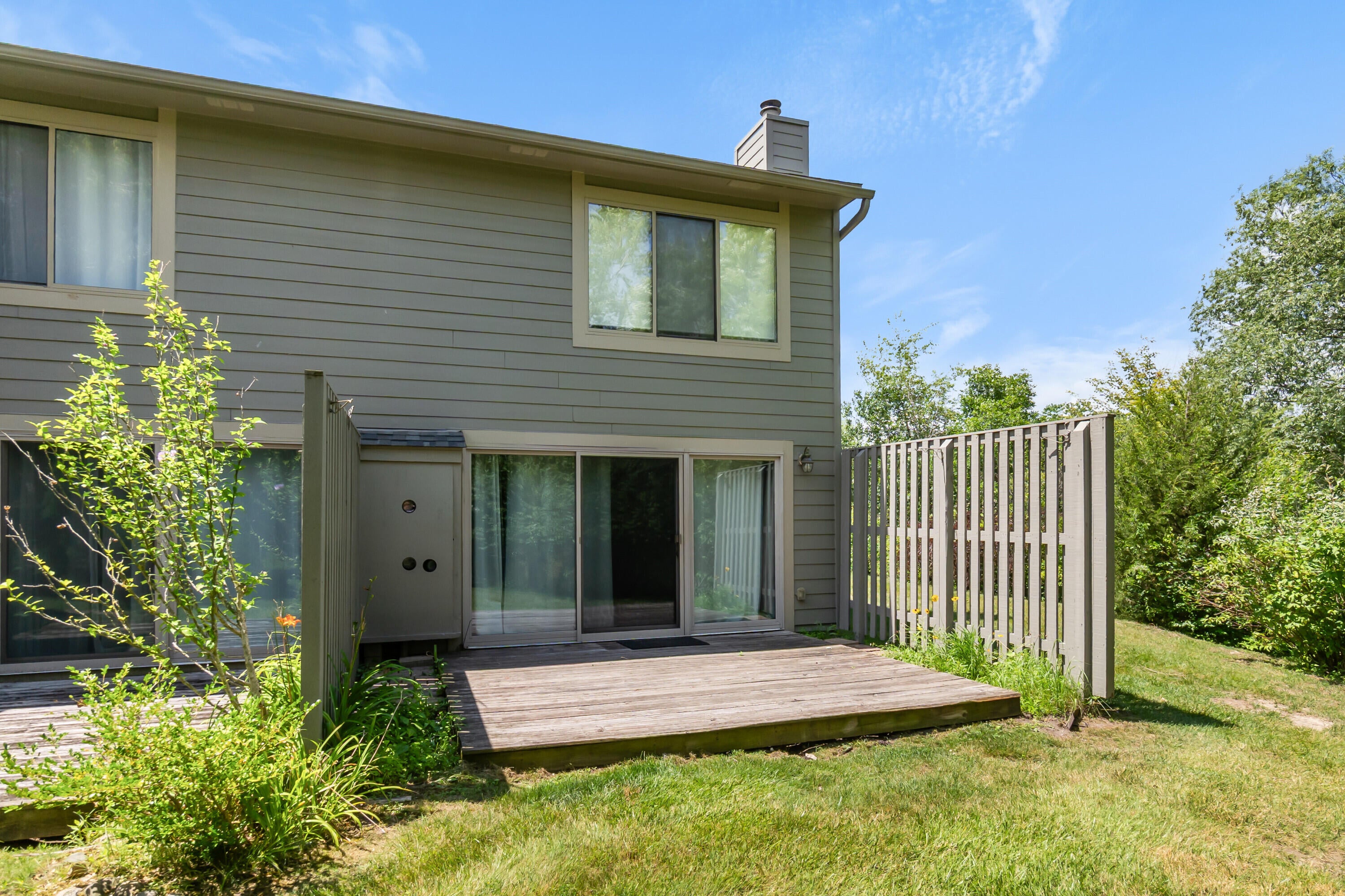 690 Peninsula Court