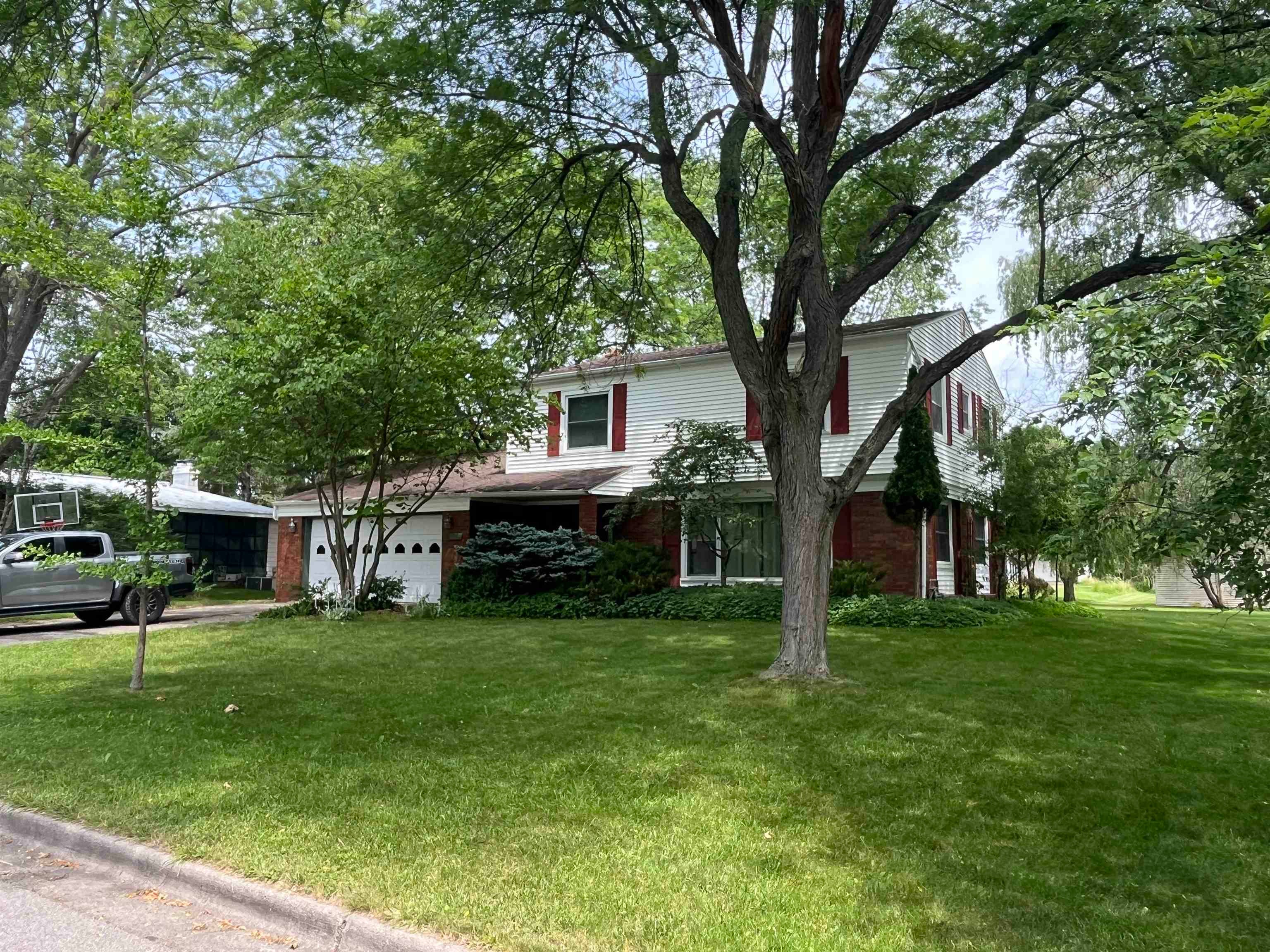 1339 Tomah Drive