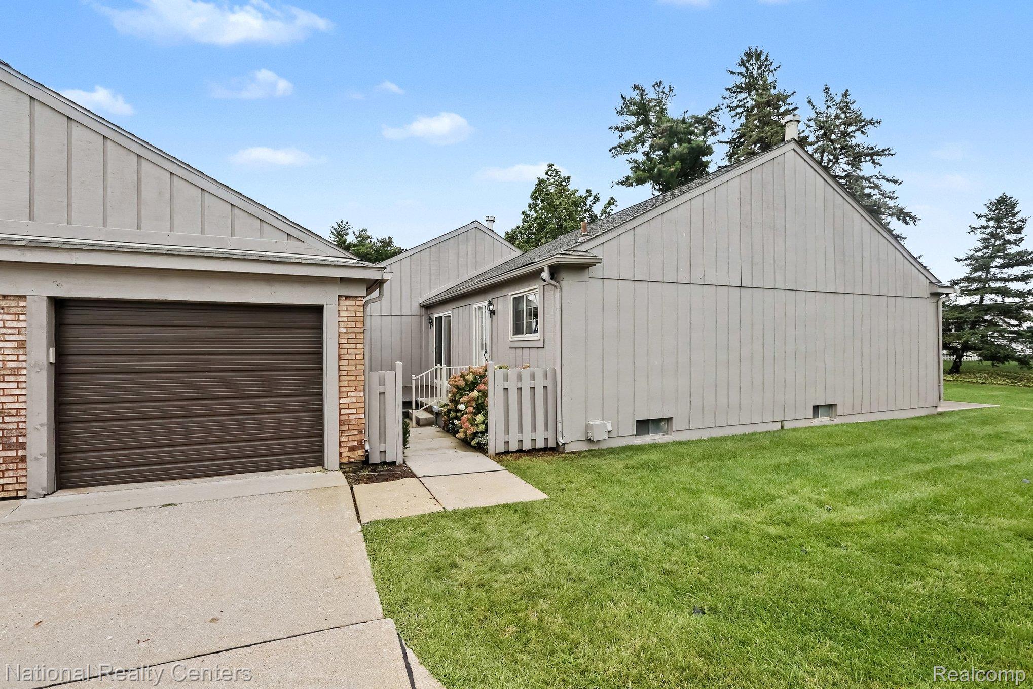 12486 CAMBRIDGE BLVD 10 MILE AND RUSHTON