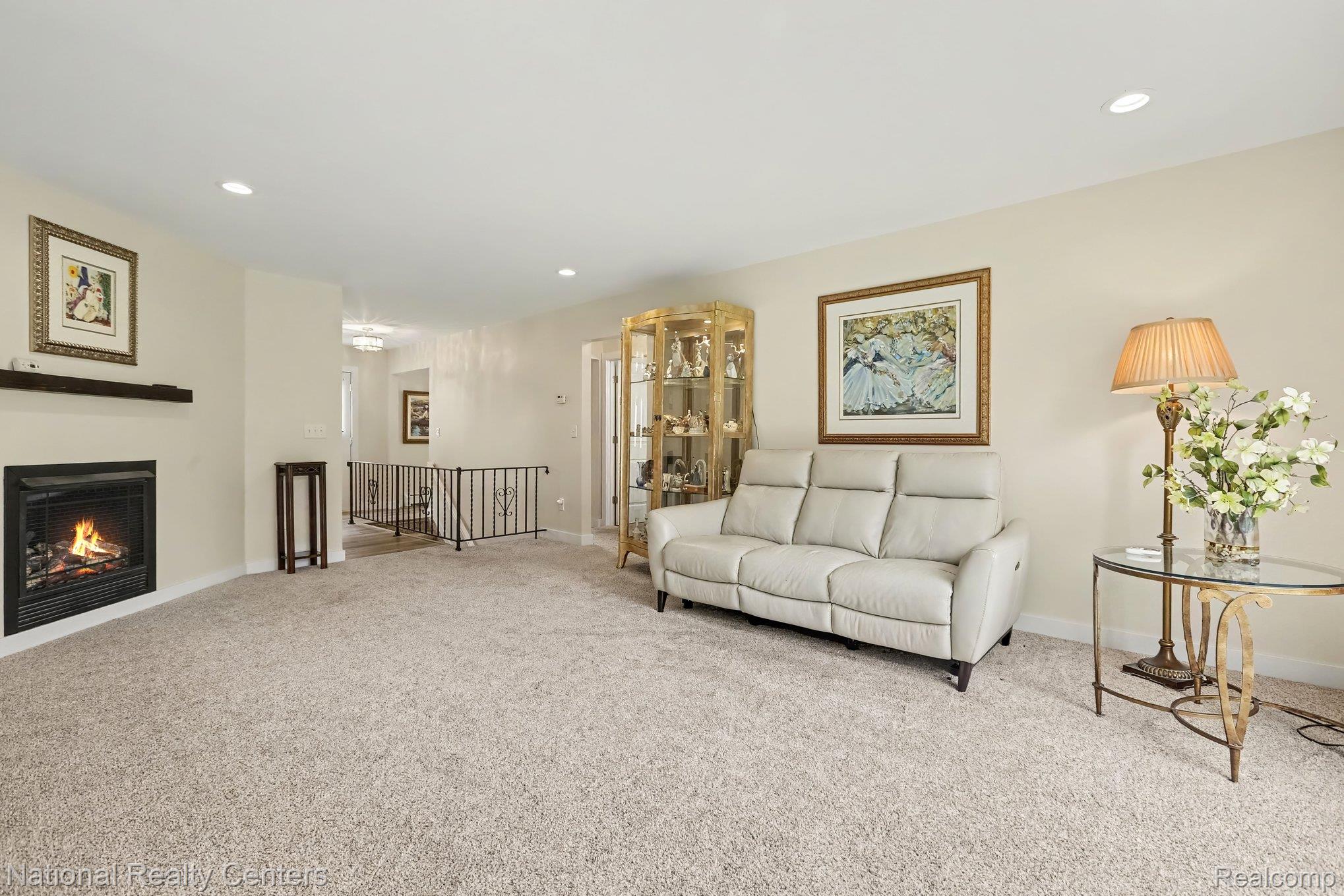 12486 CAMBRIDGE BLVD 10 MILE AND RUSHTON